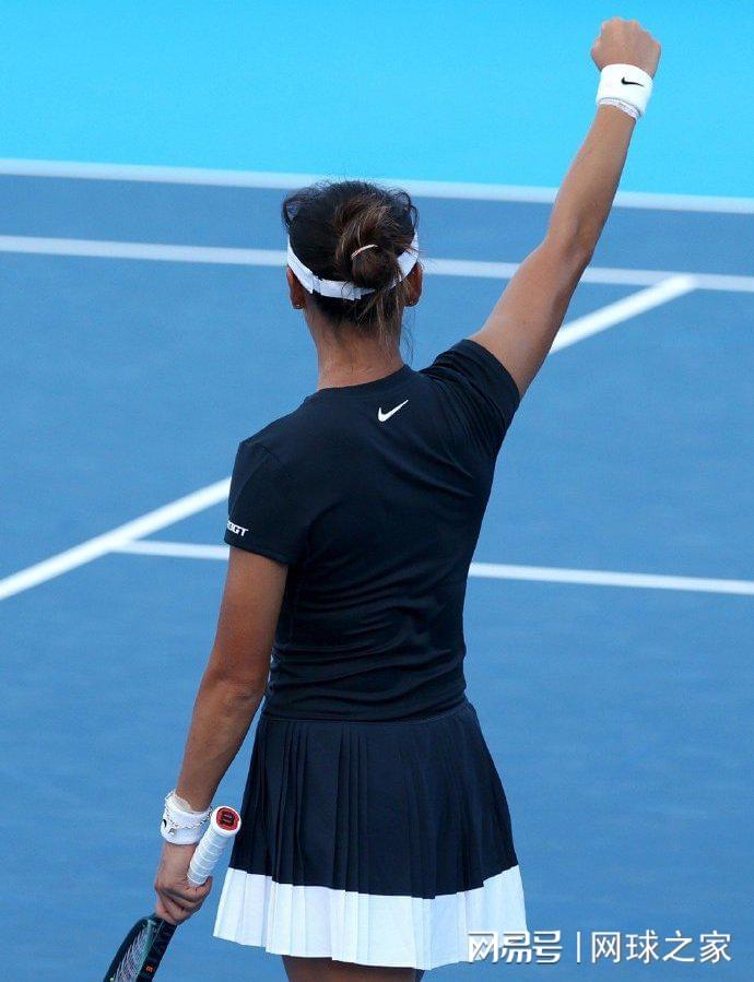 西一姐玛雅, 郑钦文是, 梅尔滕斯